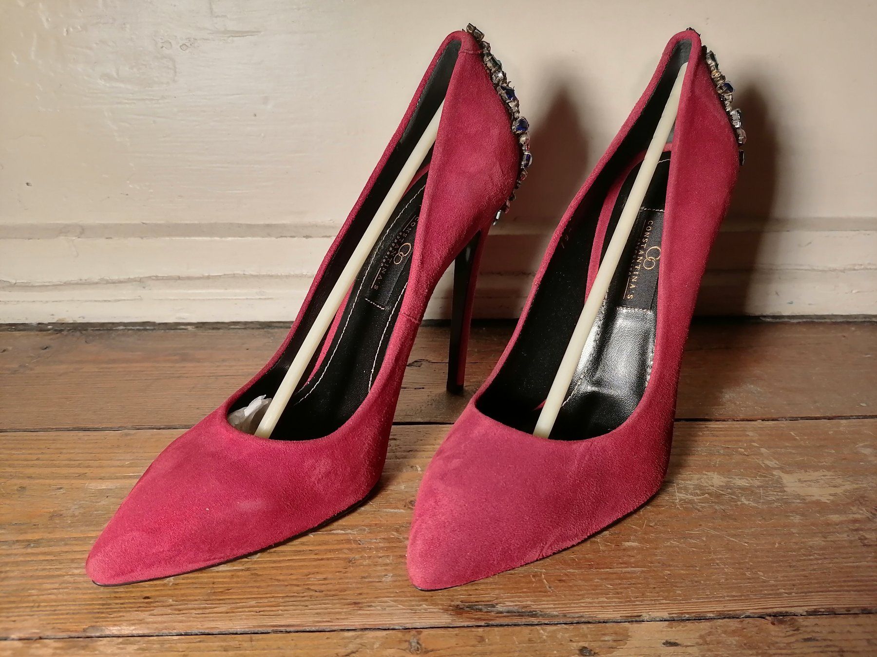 4Riders Scarpe da donna: Constantina's Pumps, Wildleder rot, Grösse 40 – Usato da Basel venduto da Melodrom