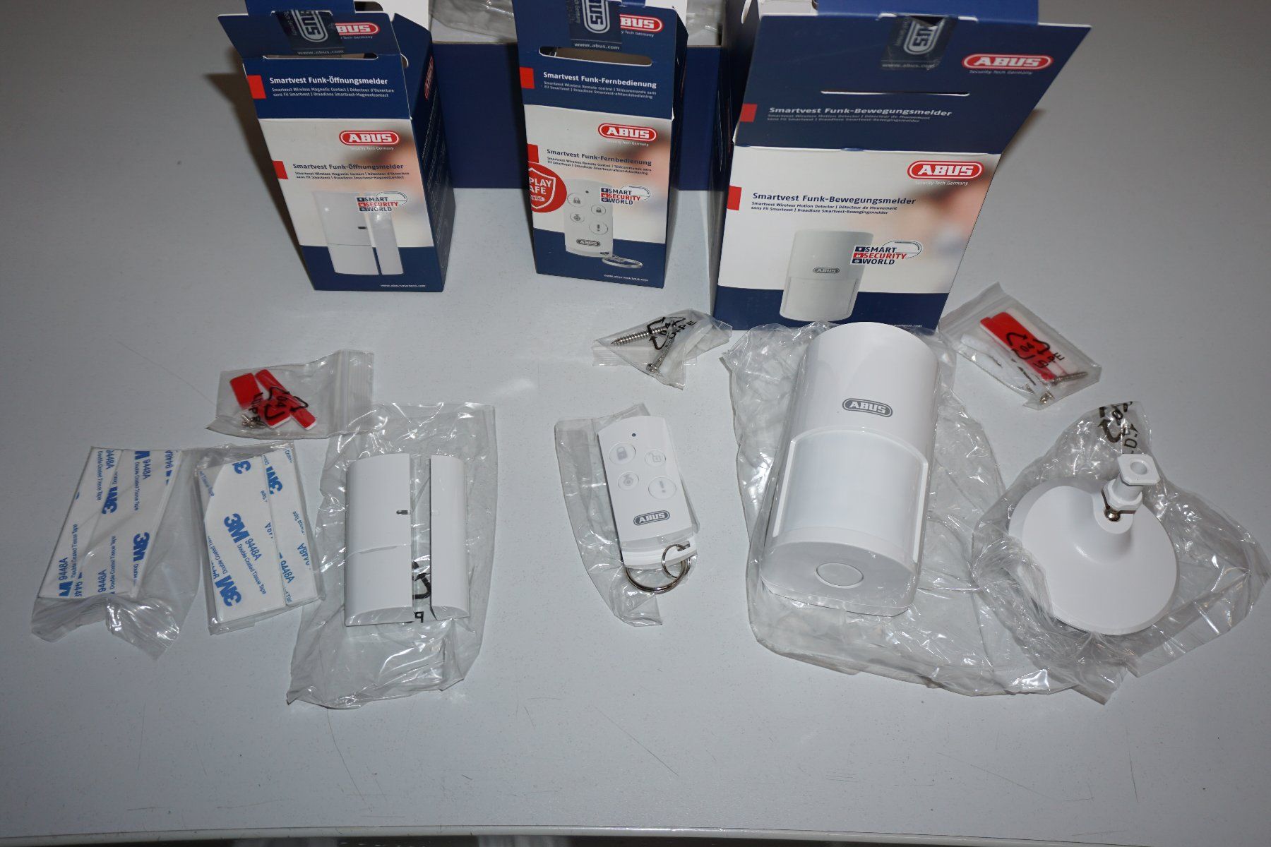 Abus Alarmanlagen: Abus Smartvest Basis-Set Funk-Alarmsystem & App – Gebraucht aus Basel von  3