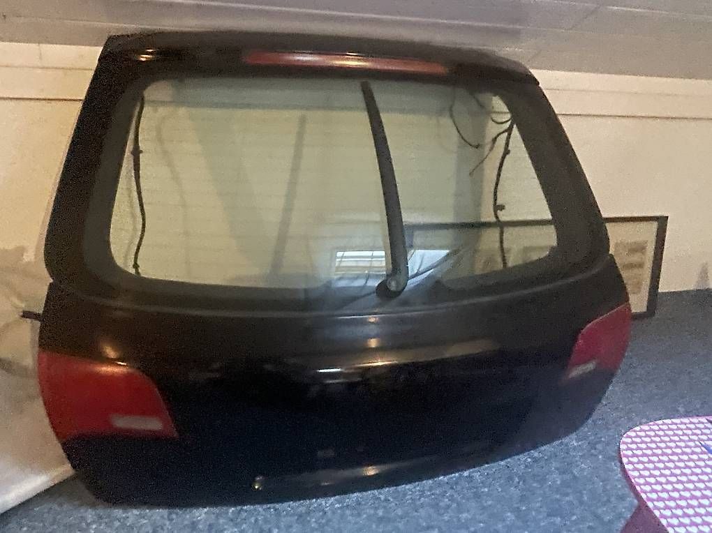 Tutti pezzi di ricambio auto: Audi Heckklappe A6 Avant C6 4f – Usato da Windisch venduto da Bigmo