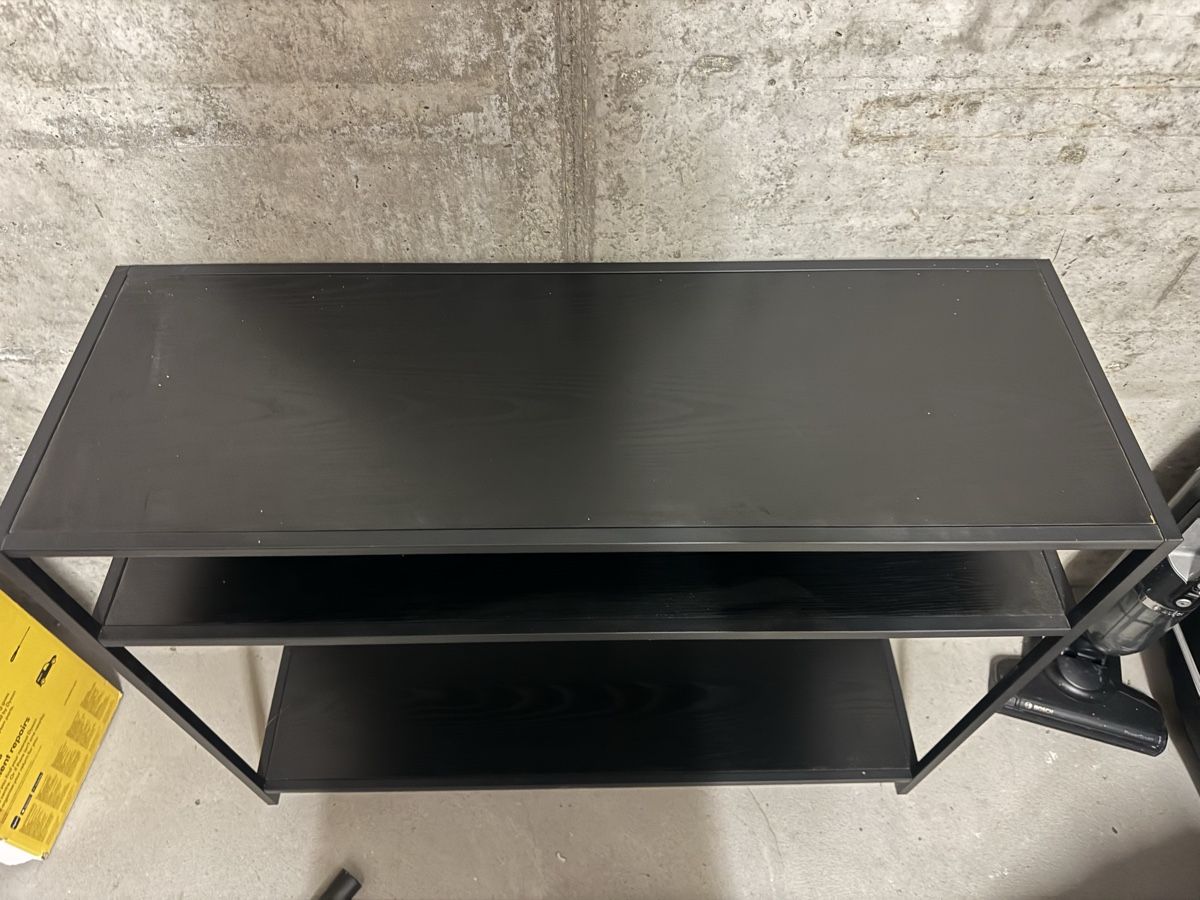 Étagères: Black shelf – D'occasion à Zürich par mar_ncg7 1