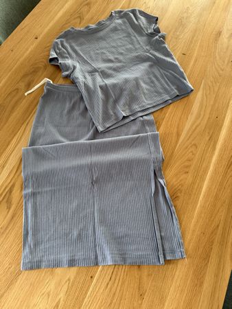 H&M Set Rock und T-Shirt Rippstrick Grösse 170