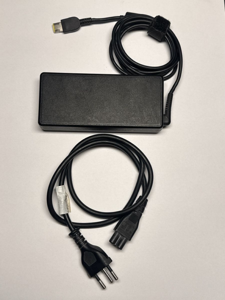 Lenovo Ladegerät: Lenovo Netzteil 135W – Gebraucht aus Winterthur von chr_6gmw