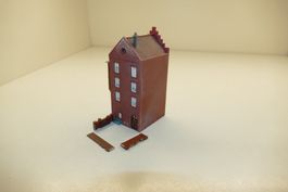 Spur N: Stadthaus mit Beiz