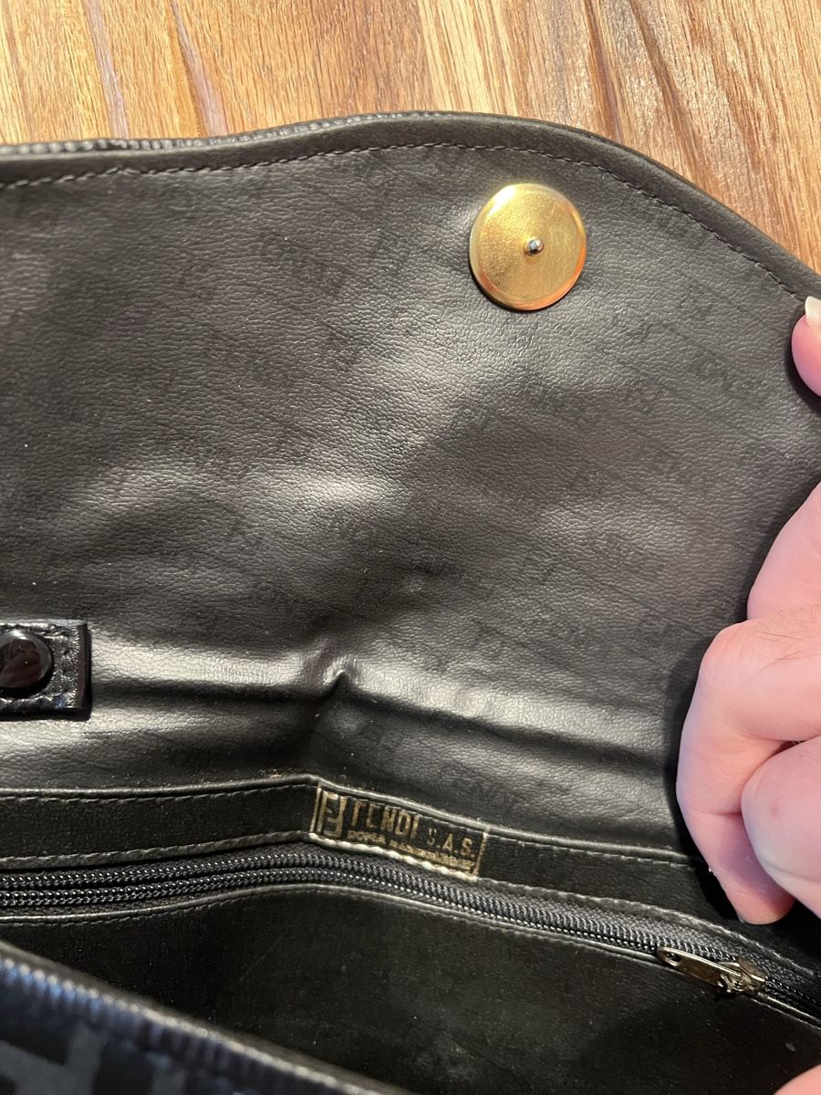 Fendi Taschen für Damen: vintage fendi monogram bag – Gebraucht aus Münchenstein von yma_5zg2 3