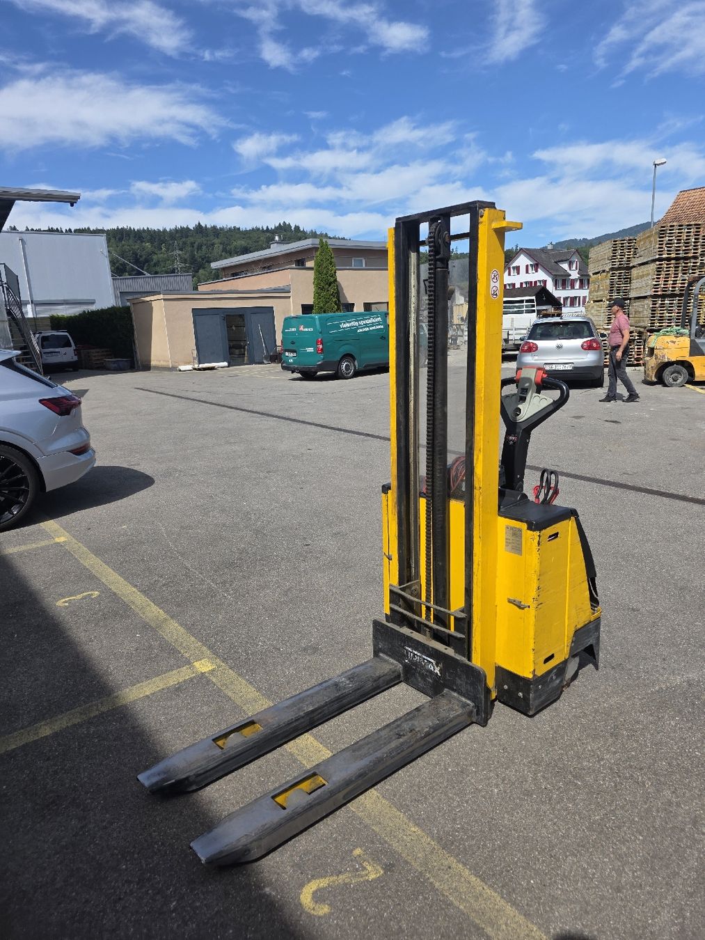 Ameise Gabelstapler & Hubwagen: Elektrischer Hubstapler 2.9m Hub – Gebraucht aus Uznach von songoku759 3