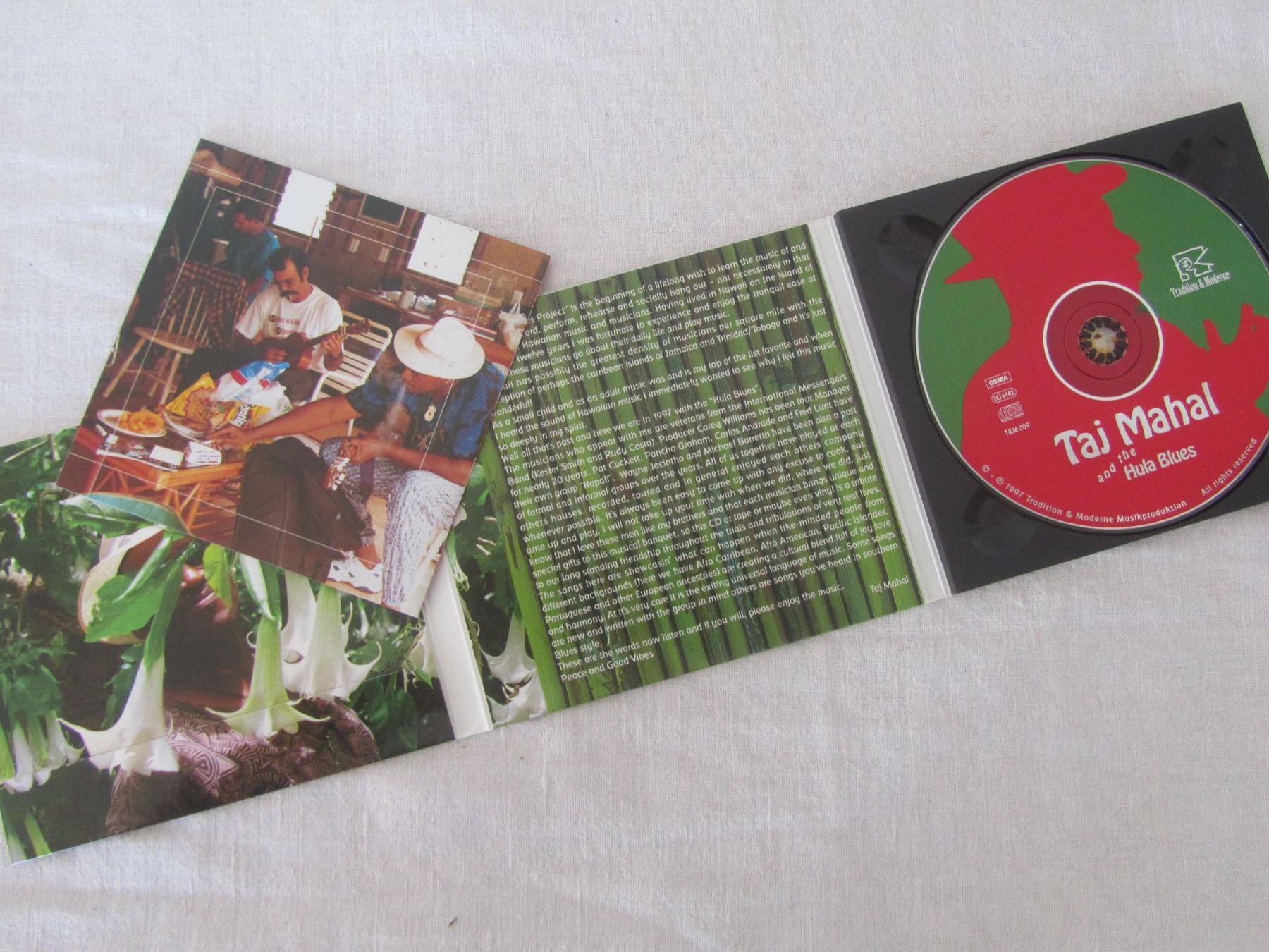 CD: TAJ MAHAL & the HULA BLUES – Usato da Seengen venduto da mikelele 1