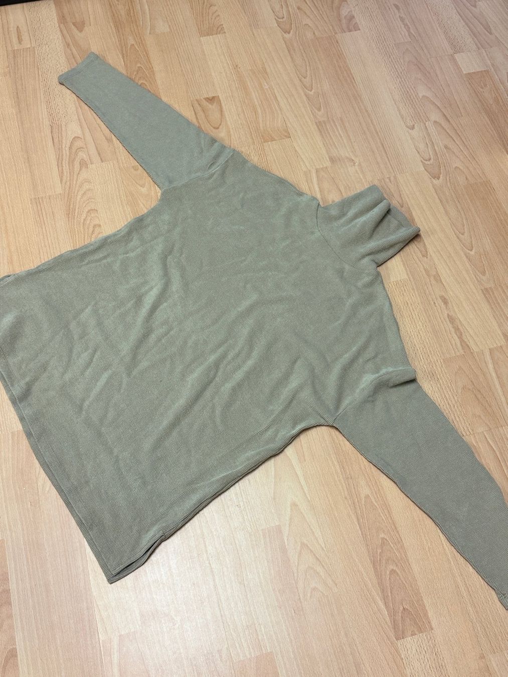 Maglioni & Felpe: WOMEN Oversize beiger RollkragenpullI Primark, M – Usato da Ostermundigen venduto da Vangiolillo 1