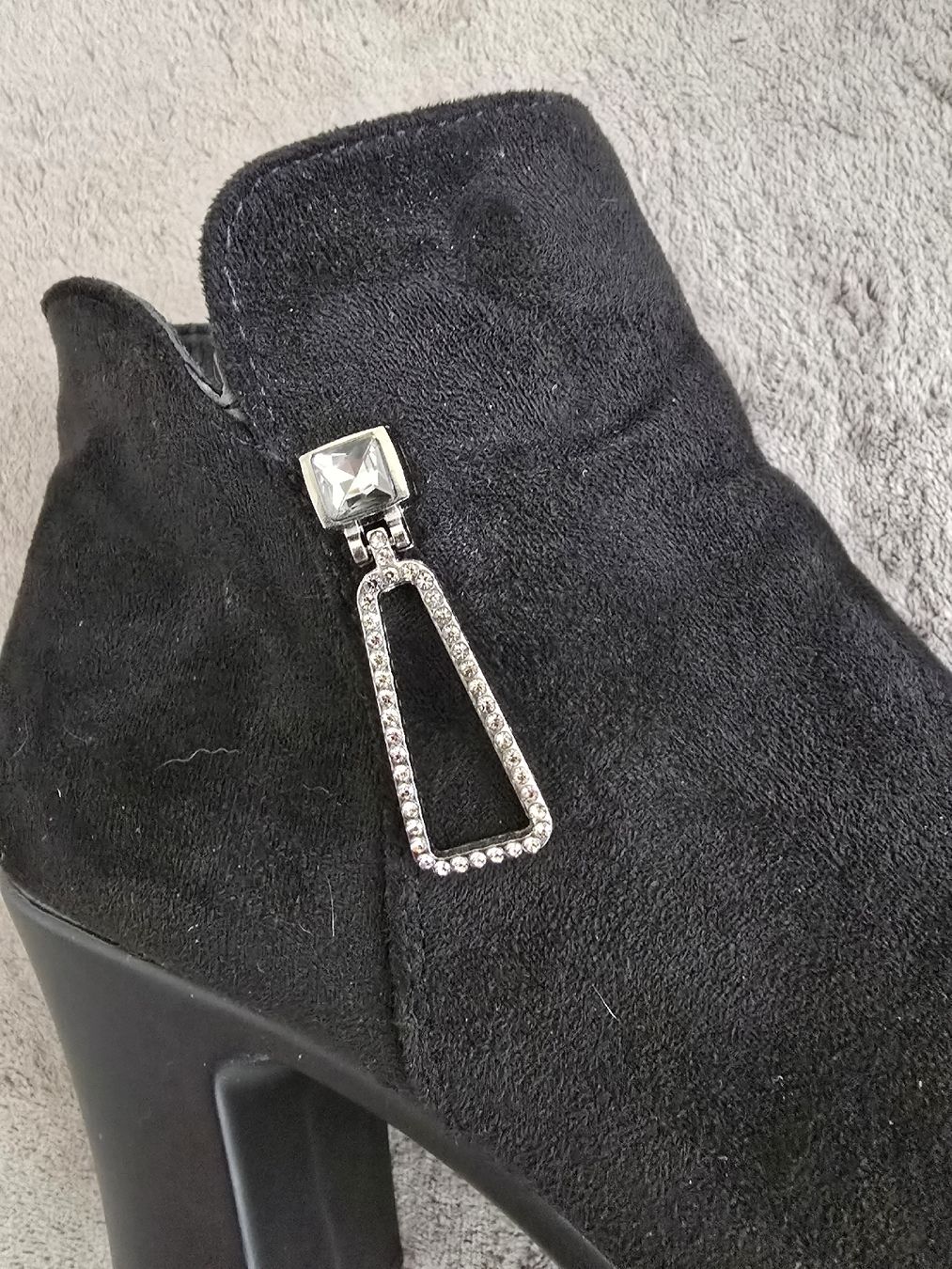 Scarpe da donna: eleganter schwarzer Stiefel, Grösse 41 – Usato da Muttenz venduto da kar_rp9p 1