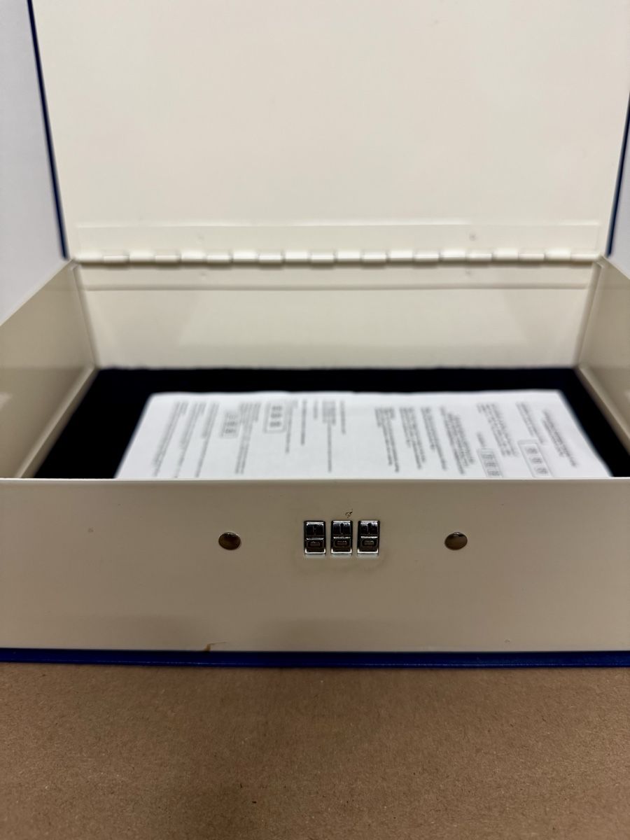 Coffre-fort: Buchsafe / Geheimversteck Buch mit 3-fach Zahlencode – D'occasion à Triboltingen par _Beni 3