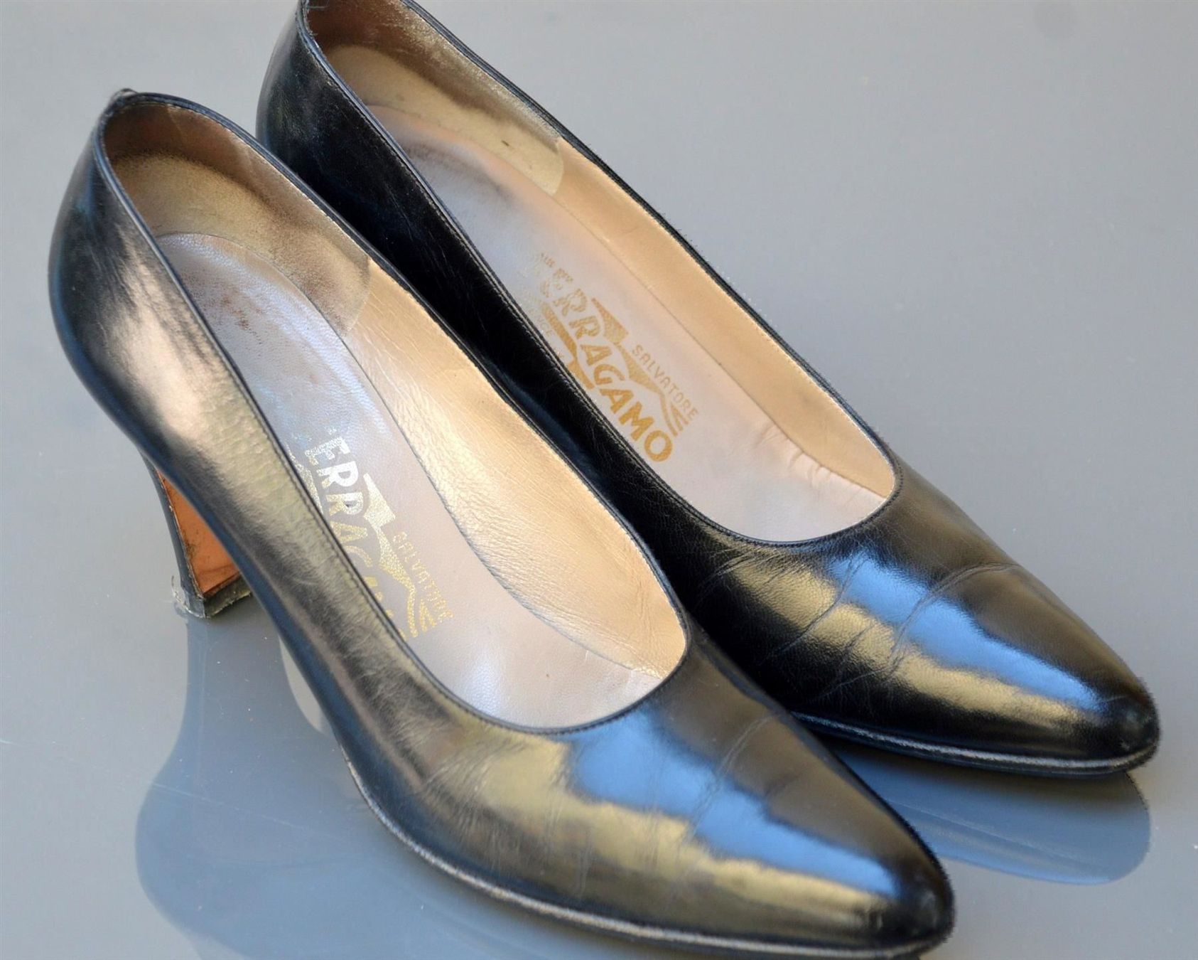 Salvatore Ferragamo Scarpe da donna: Pumps Saolvatore Ferragamo .38 /  7,5 – Usato da Collonges venduto da Auganien 2