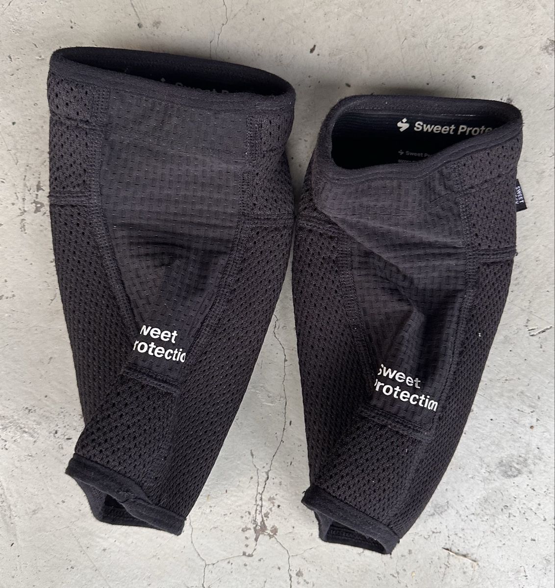 Protezioni & Imbottiture: Sweet Protection Elbow Guard Light XS – Usato da Hergiswil NW venduto da Klimsen 1