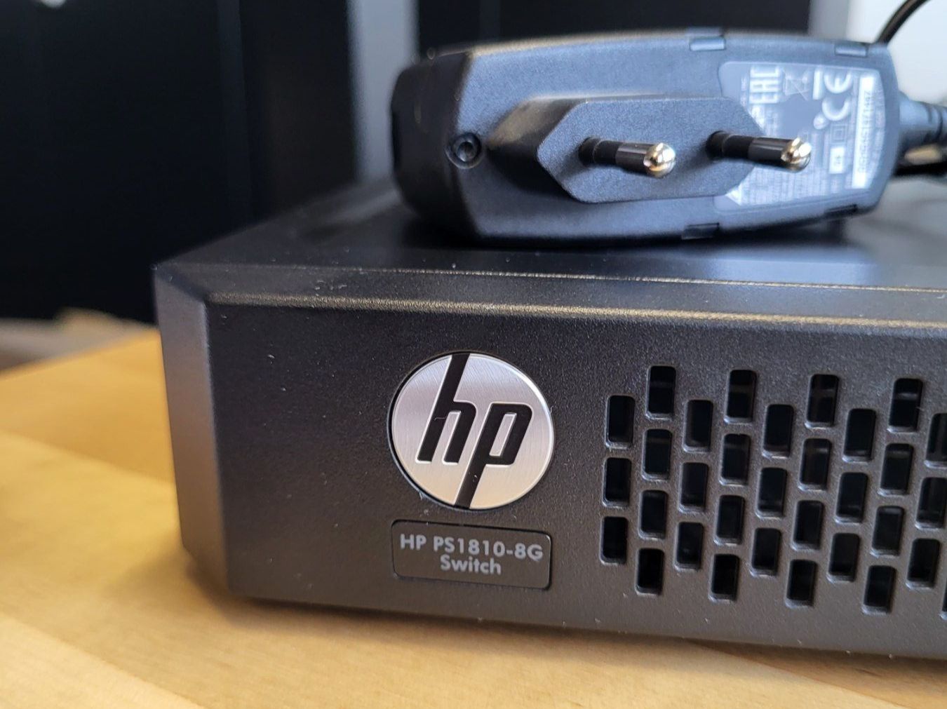 Hewlett Packard Hub & Switch: HP PS1810-8G Switch – Usato da Rümlang venduto da Greenliff 2