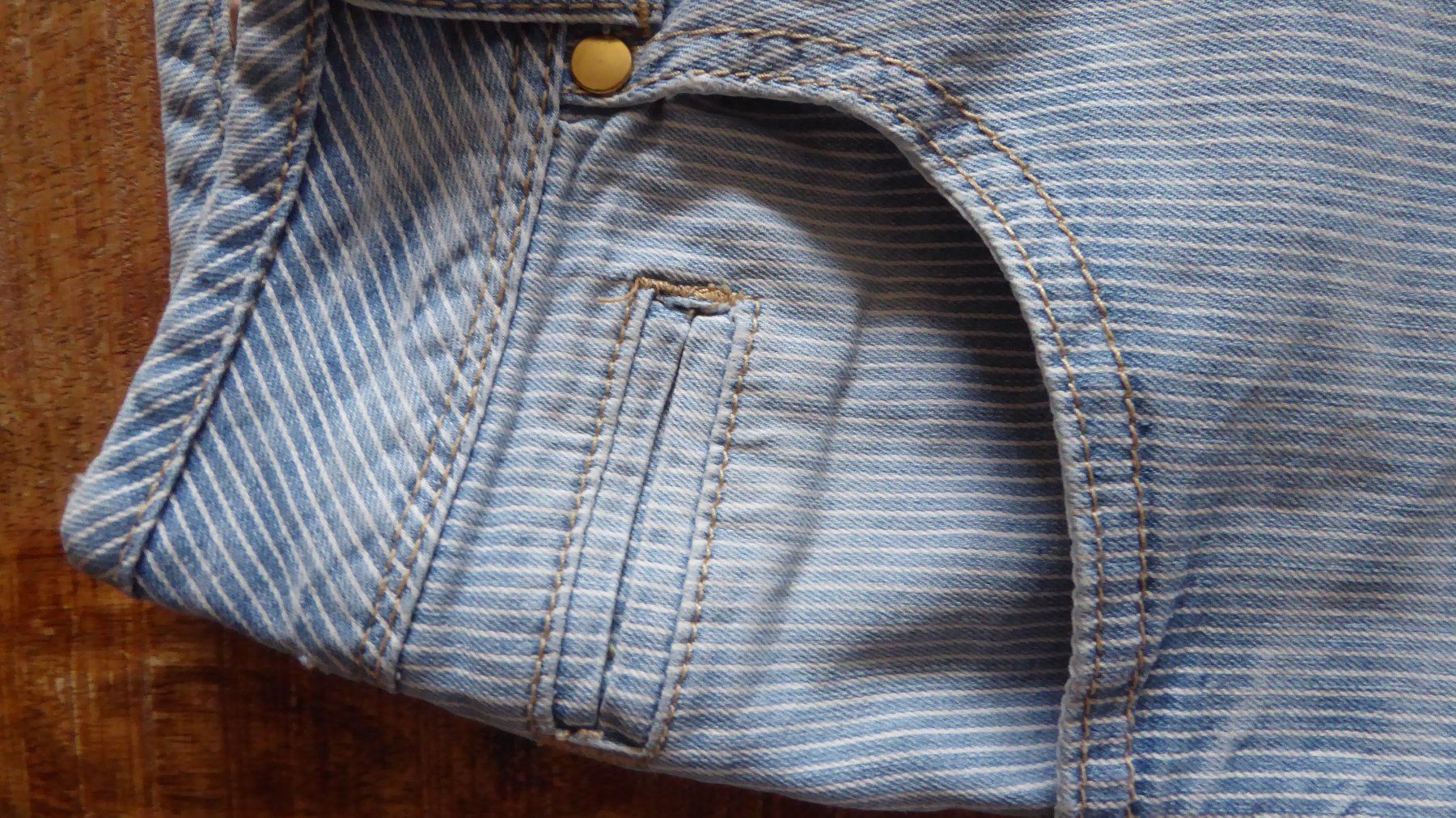 Pantaloni: Gestreifte Kurzhose Gr 40 Jake s – Usato da Sargans venduto da Benziner 1