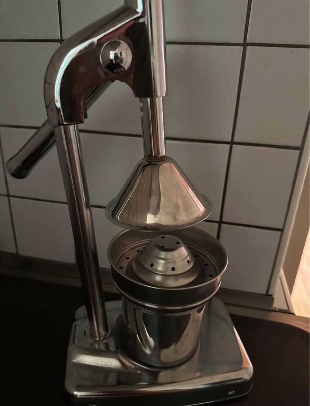 Komplettküchen: Zitruspresse – Gebraucht aus Wauwil von bos_p6d2 2