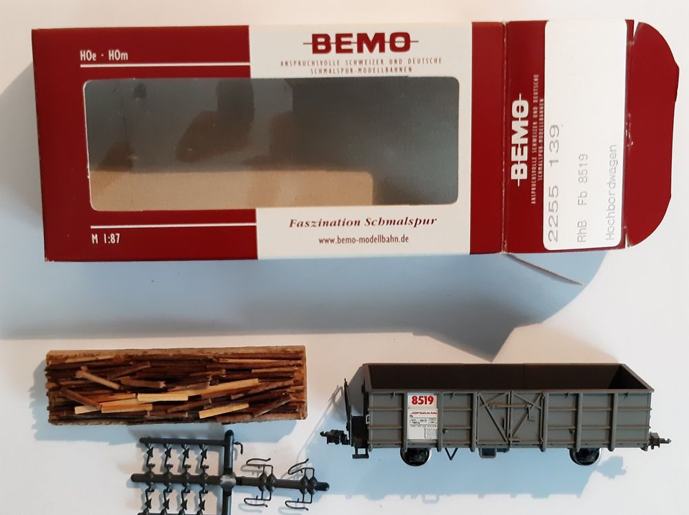 Bemo H0m 2255 139 RhB Fb 8519 Hochbordwagen mit Holz 6