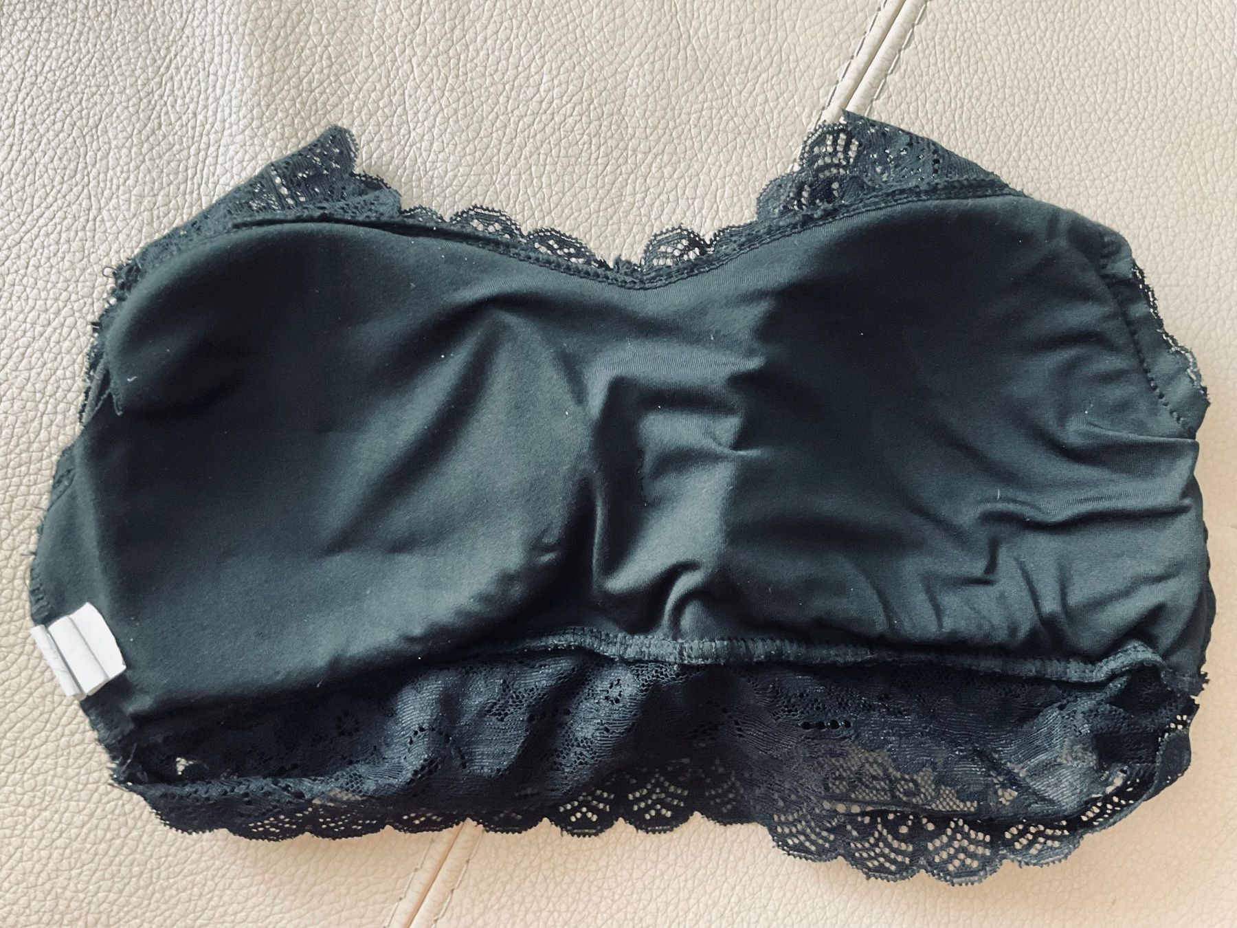 Altra biancheria intima: Brassiere en dentelle noire taille M – Usato da Genève venduto da Mazelyne 2