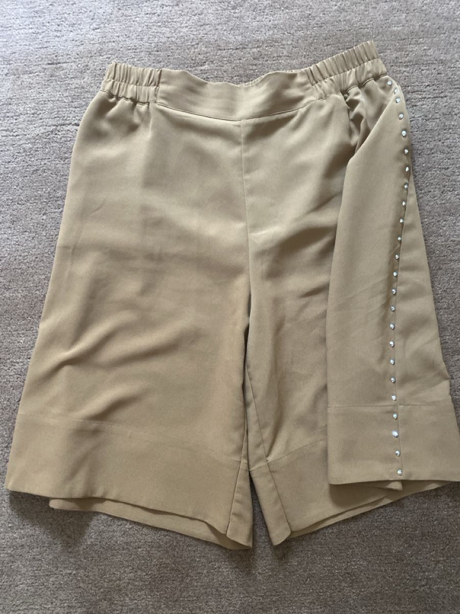 Twinset Pantaloni: Short Twinset Actitude L – Usato da balsthal venduto da davidbalsthal23