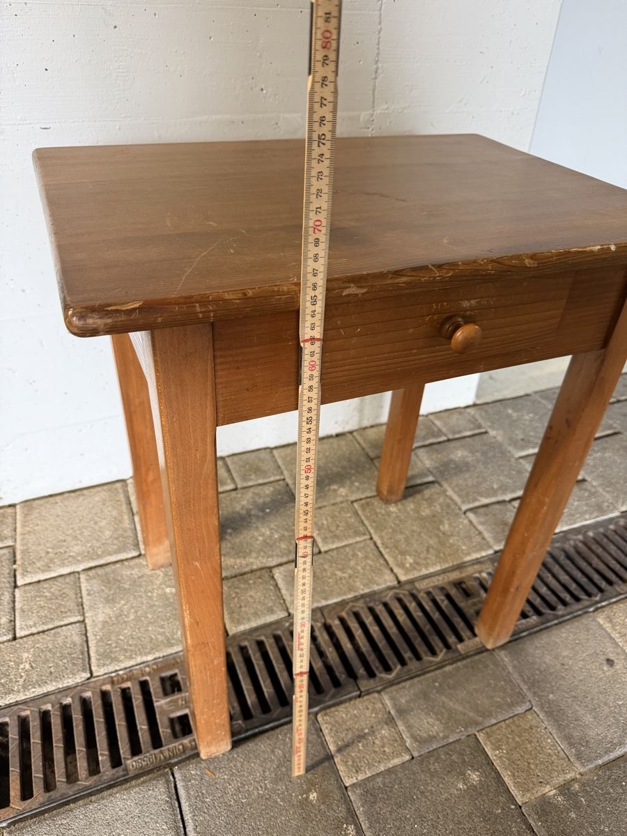 Tables: kleiner Tisch – D'occasion à Grosswangen par winkelfeld 7