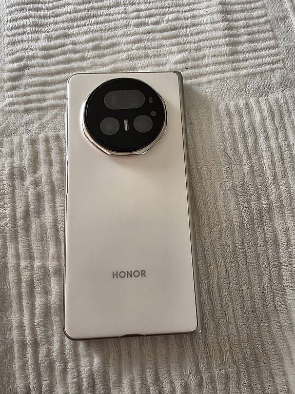 Telefoni cellulari / Smartphones: Honor Magic V5 – Usato da Aarberg venduto da stievo70 3