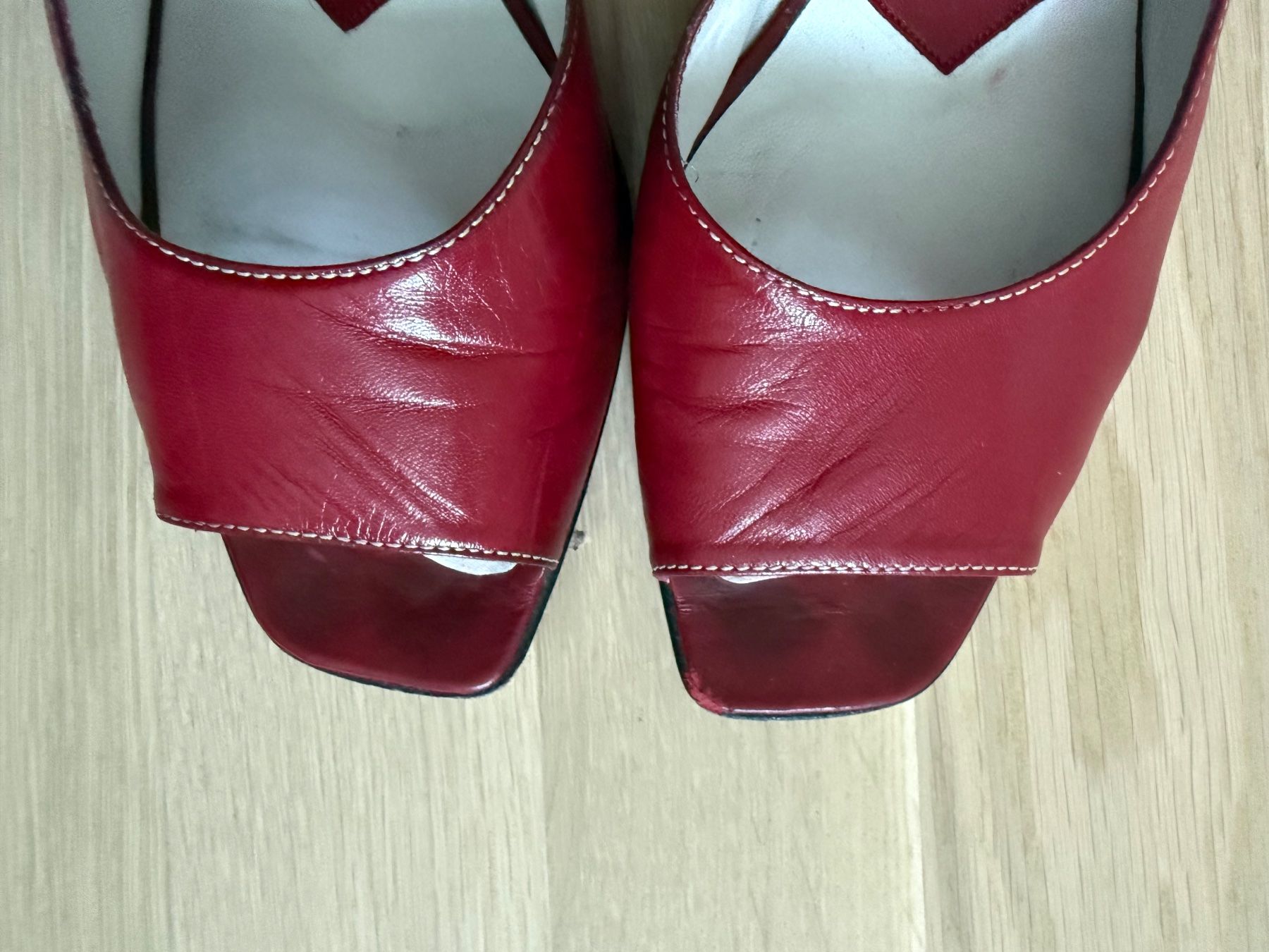 Damenschuhe: Pumps rot Leder Grösse 40 – Gebraucht aus Wiesendangen von iri_5pq6 1
