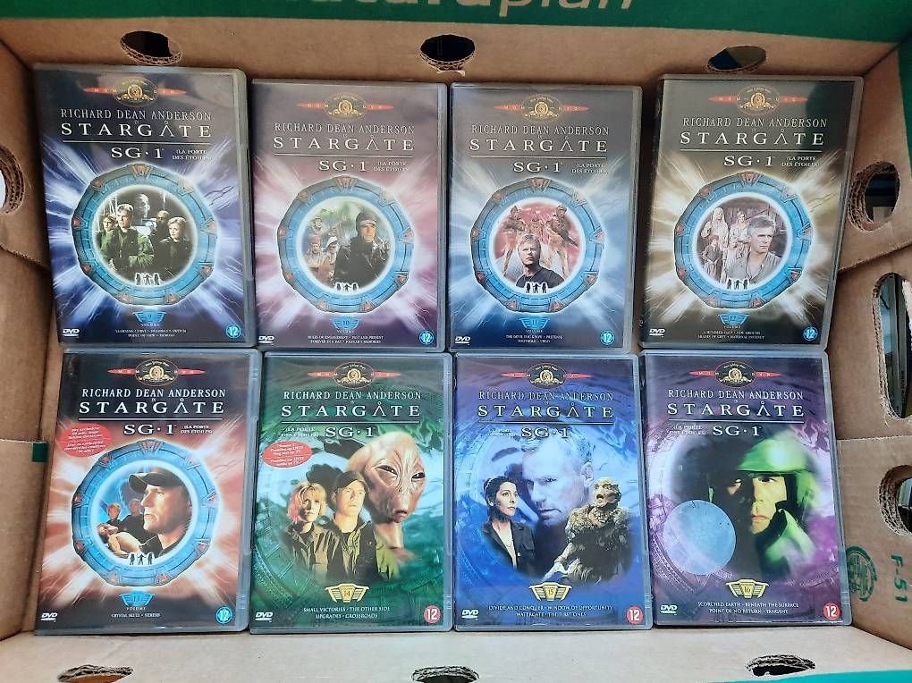 Tutti i DVDs: Sargate SG 1  volume 1 à 31 – Usato da Montreux venduto da princessemalabar 2