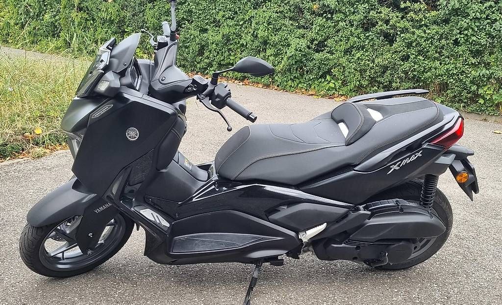 Scooter: SCOOTER YAMAHA XMAX 125 TECH MAX – Usato da Versoix venduto da gilles10