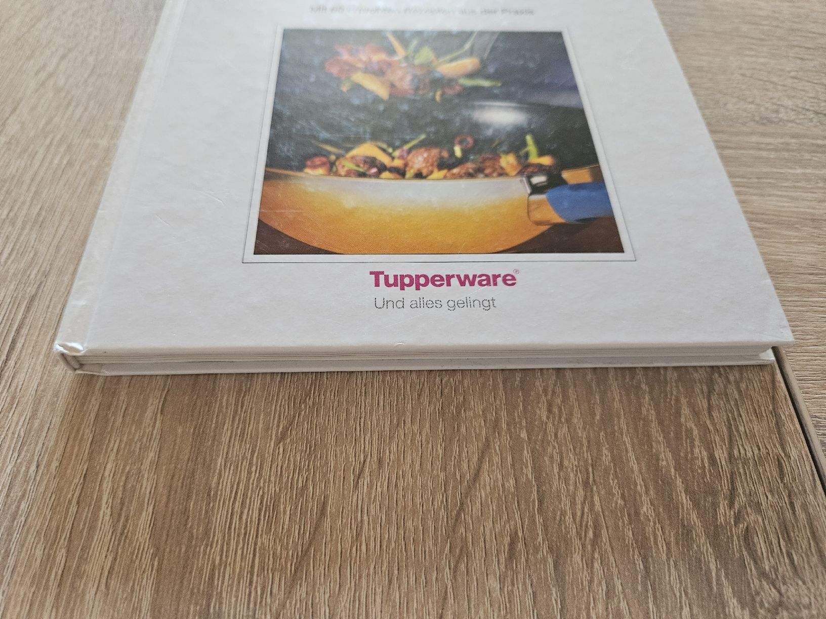 Libri: Tupperware Kochbuch Asiatisch kochen mit dem Wok  – Usato da Ebikon venduto da SecondChance_byM 7