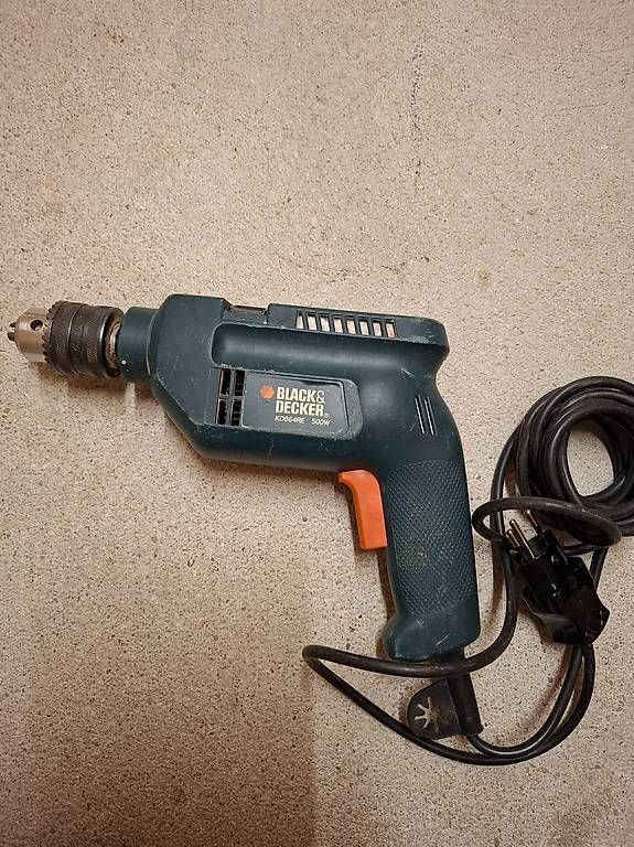 Alle Maschinen: Elektro Bohrmaschine Black& Decker 500 w – Gebraucht aus Schliern b.Köniz von Nalsa