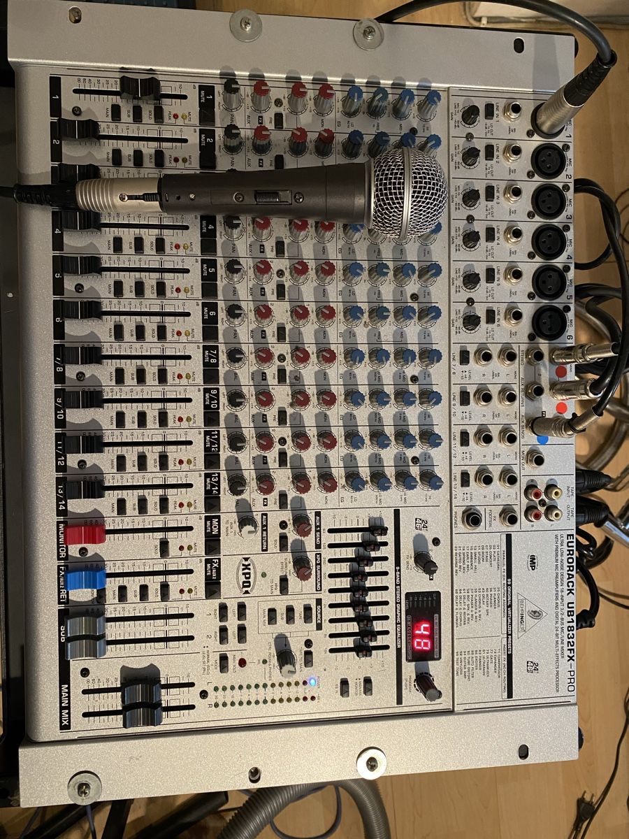 Behringer Platines de mixage: Behringer Mixer – D'occasion à sulgen par 270963