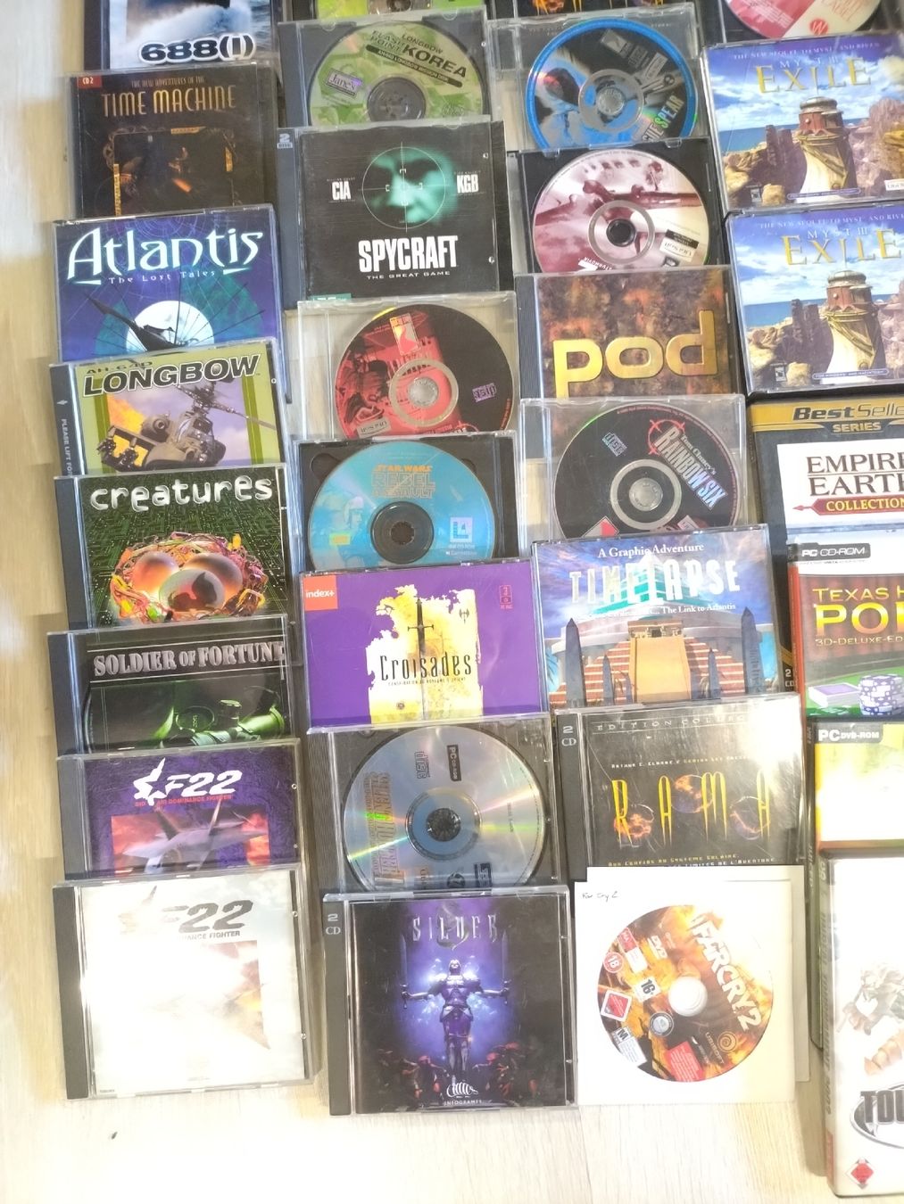 Giochi: Lot de Jeux PC CD-ROM divers – Usato da Farvagny-le-Grand venduto da LaCaverne 2
