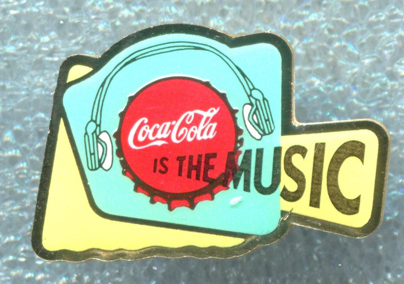 Coca-Cola Plaketten & Abzeichen: Coca Cola  IS THE MUSIC – Gebraucht aus Winterthur von Sammleroase