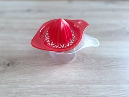 Rotho Zitruspresse mit innovativer Aufsatzform