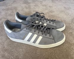 Adidas Campus 80s x Sneakersnstuff “22 Little West”, gris 45