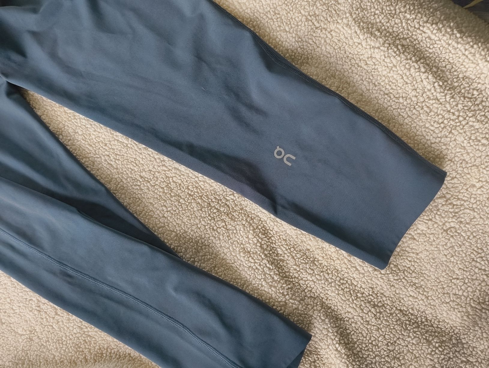 Leggings: On Running Pants mit Taschen M – Gebraucht aus Stein am Rhein von DaOhana 1
