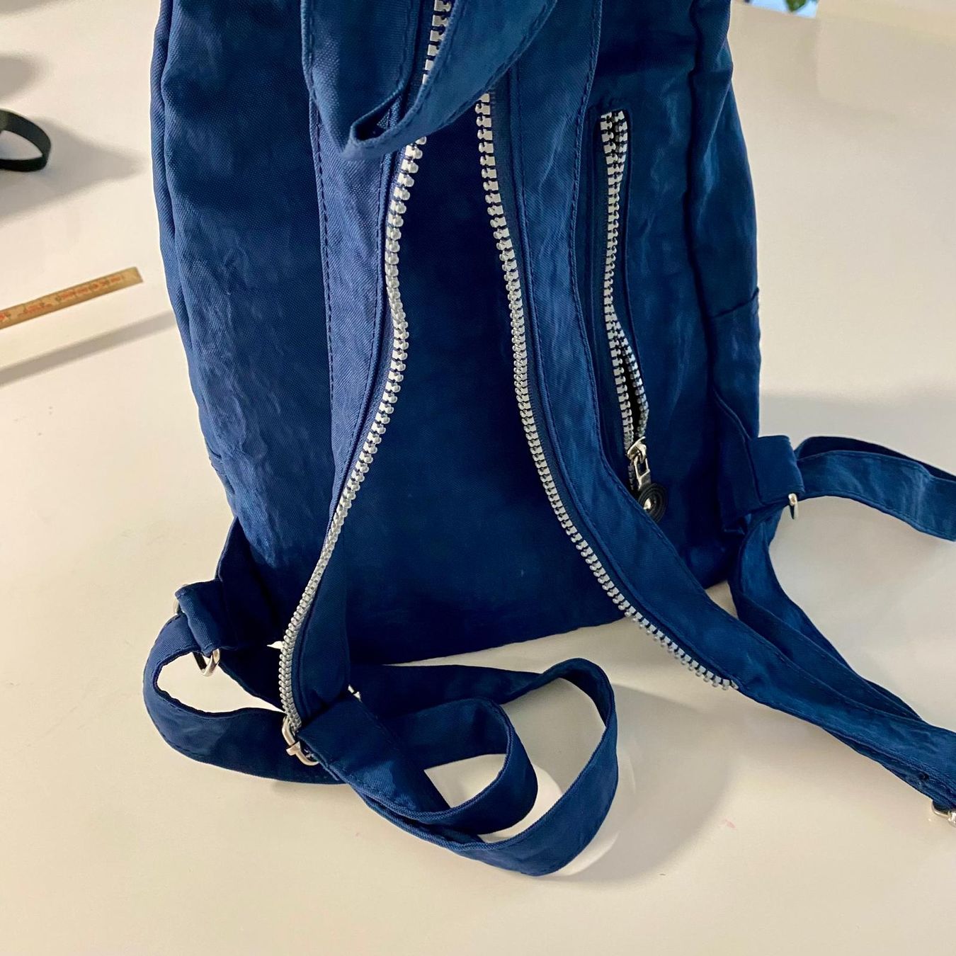 Zaini: Praktischer, kleiner Rucksack, dunkelblau – Usato da Krauchthal venduto da MEWA01 2