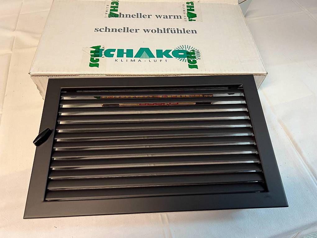 Griglie e Inferriate: Grille d'air chaud noir réglable – Usato da Cugy VD venduto da chr_n2rp 1