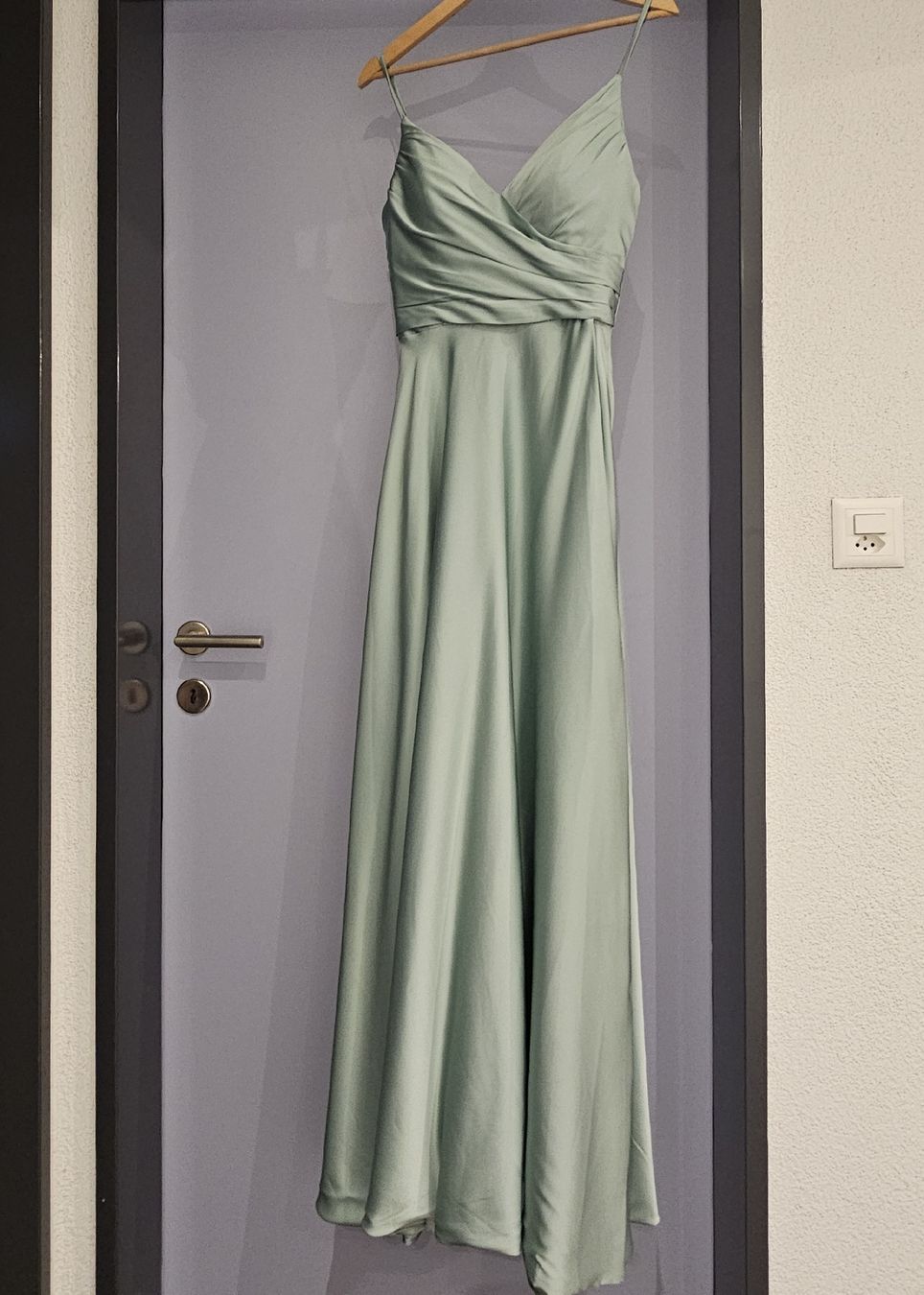 Vestiti: Salbeigrünes Abendkleid, Grösse 32 – Nuovo e nell'imballaggio originale da Eichberg venduto da Hildi1991 2