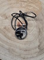 Halskette mit Cabochon Anhänger schwarz Neu