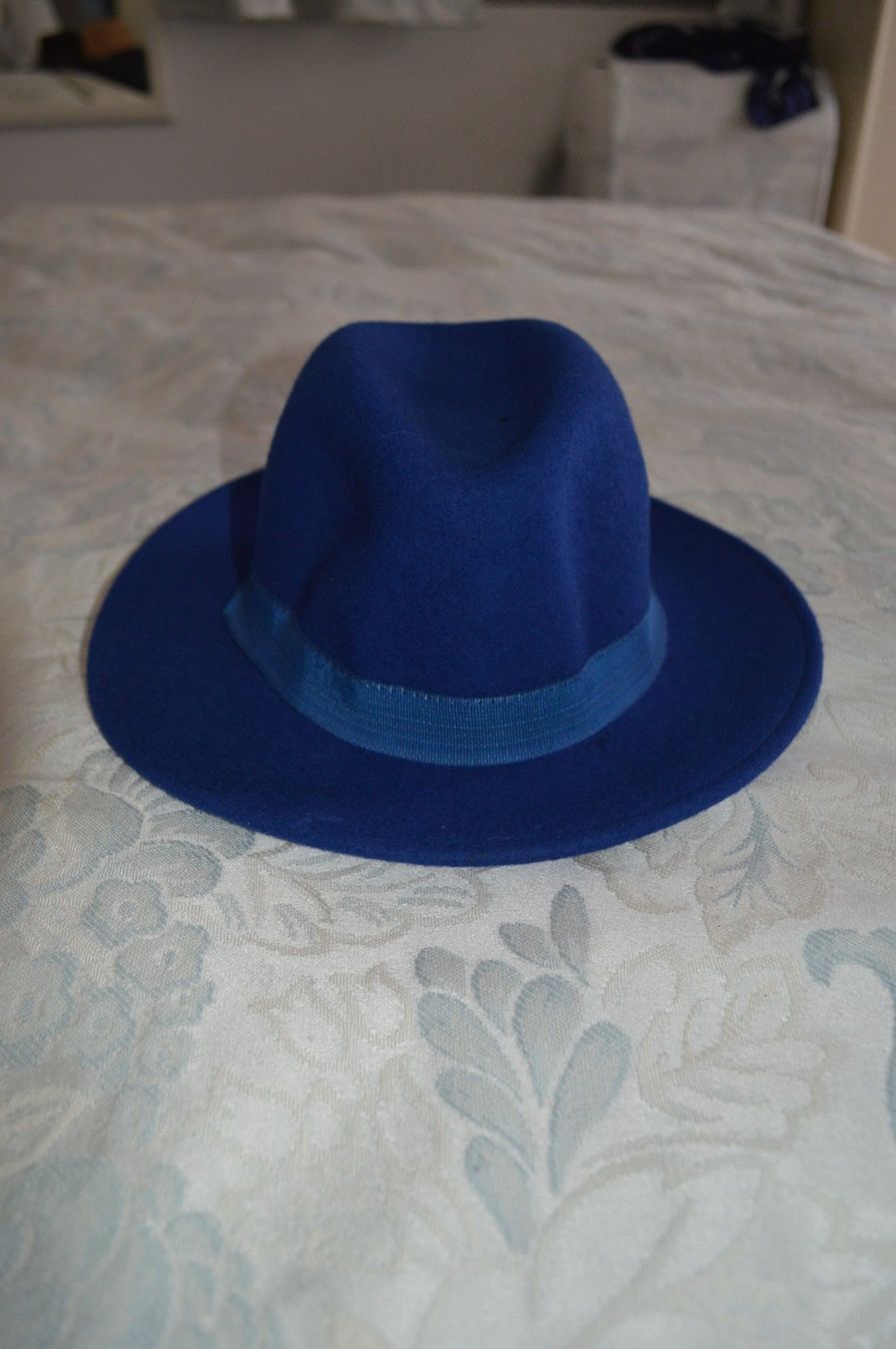Copricapi, berretti & cappellini: Cappello da donna – Usato da Brione s. Minusio venduto da clk_8kjj