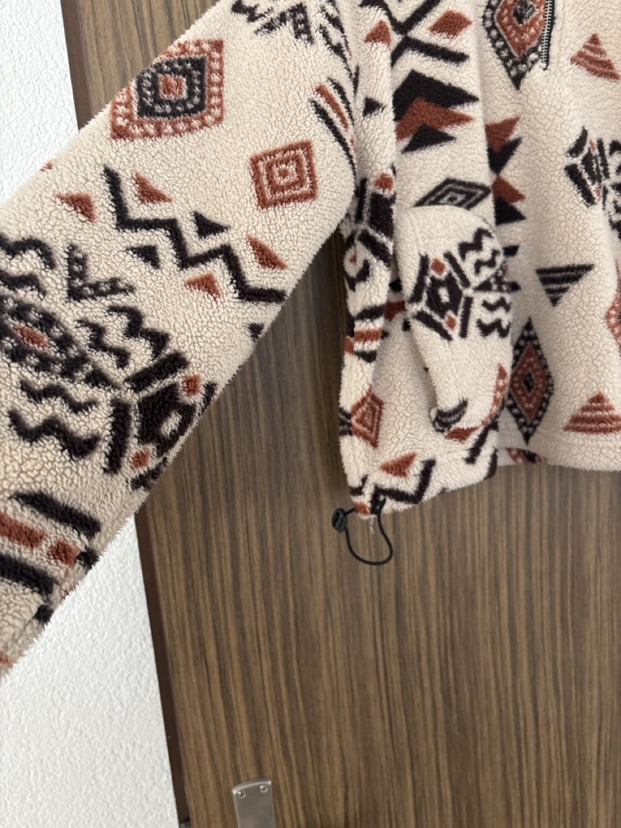 Maglioni & Felpe: Fleece Pullover mit Muster Reissverschluss Grösse M – Usato da Mels venduto da scn_98jw 1