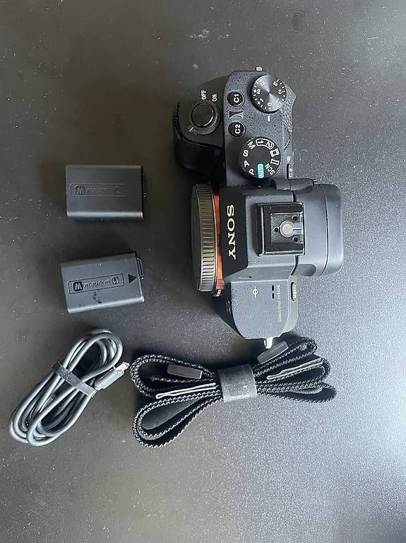 Fotocamera: Sony Alpha a7 II 24,3 MP Spiegellose Systemkamera – Usato da Basel venduto da yag2ru 3