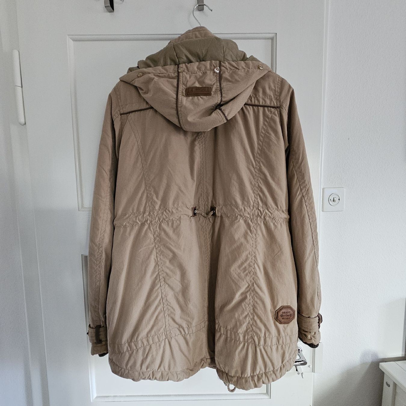 Naketano Cappotti: Naketano Damen winterjacke, Grösse L – Nuovo (secondo la descrizione) da Wettingen venduto da eri_md67 4