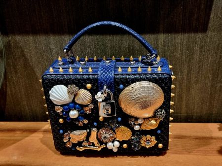 Dolce&Gabbana Borsa a Mano Blu con Borchie e Conchiglie, ...