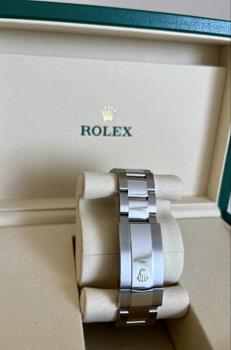 Rolex Uhren: Ungetragene Rolex Sky-Dweller 326934 – Neu und originalverpackt aus Basel von Ch2005 3