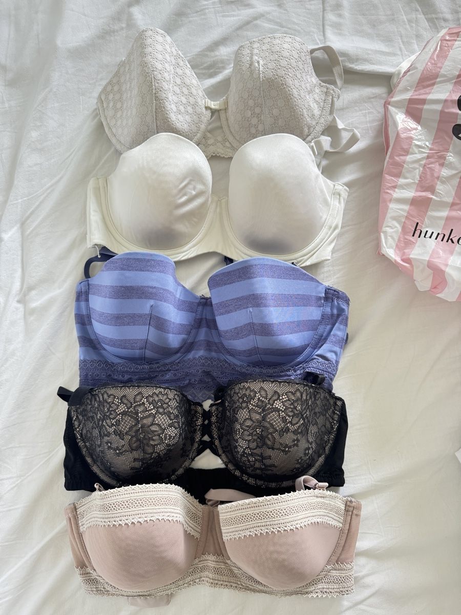 H&M Altra biancheria intima: Unterwäsche, BHs 75D – Usato da Flawil venduto da pir_x7ff