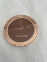 Make up Mega Bronzer Revolution London NEU