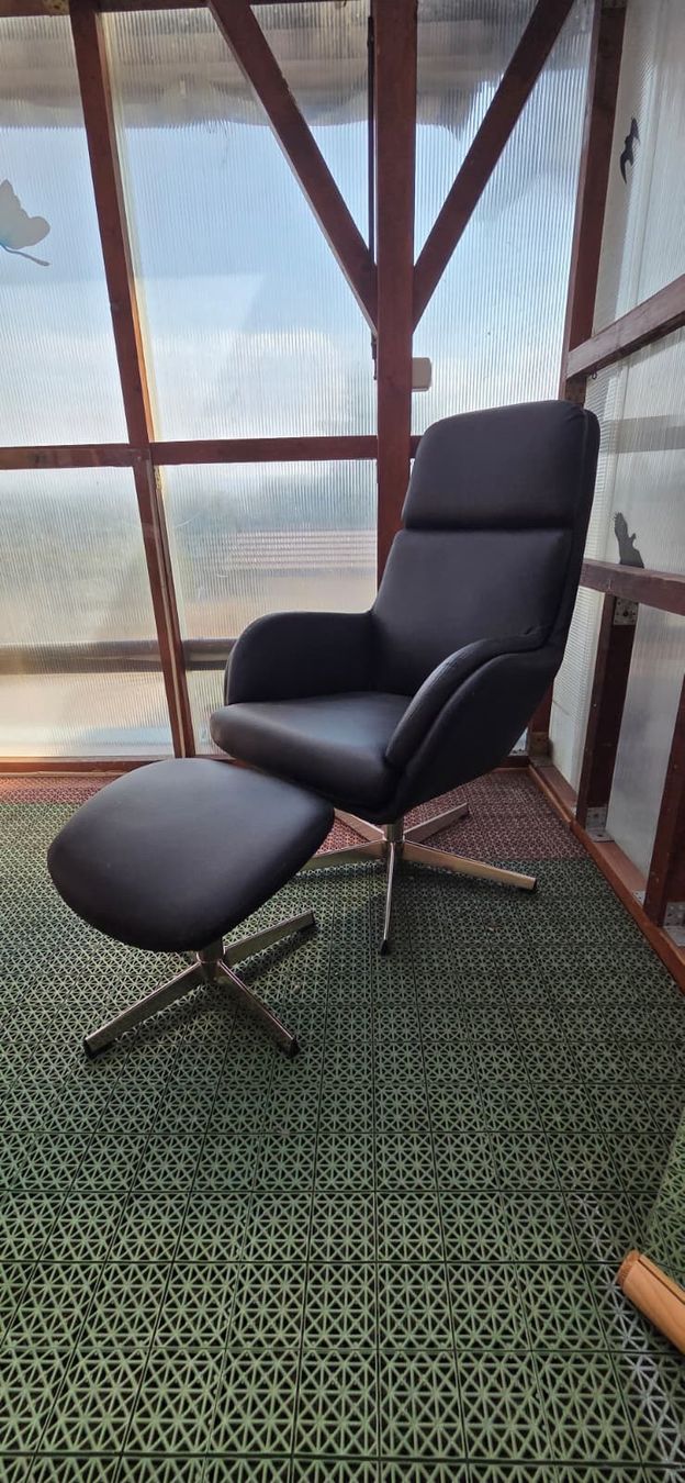 Jysk Fauteuils: Sessel mit Fusshocker – D'occasion à Worb par Oryon_Eyleen
