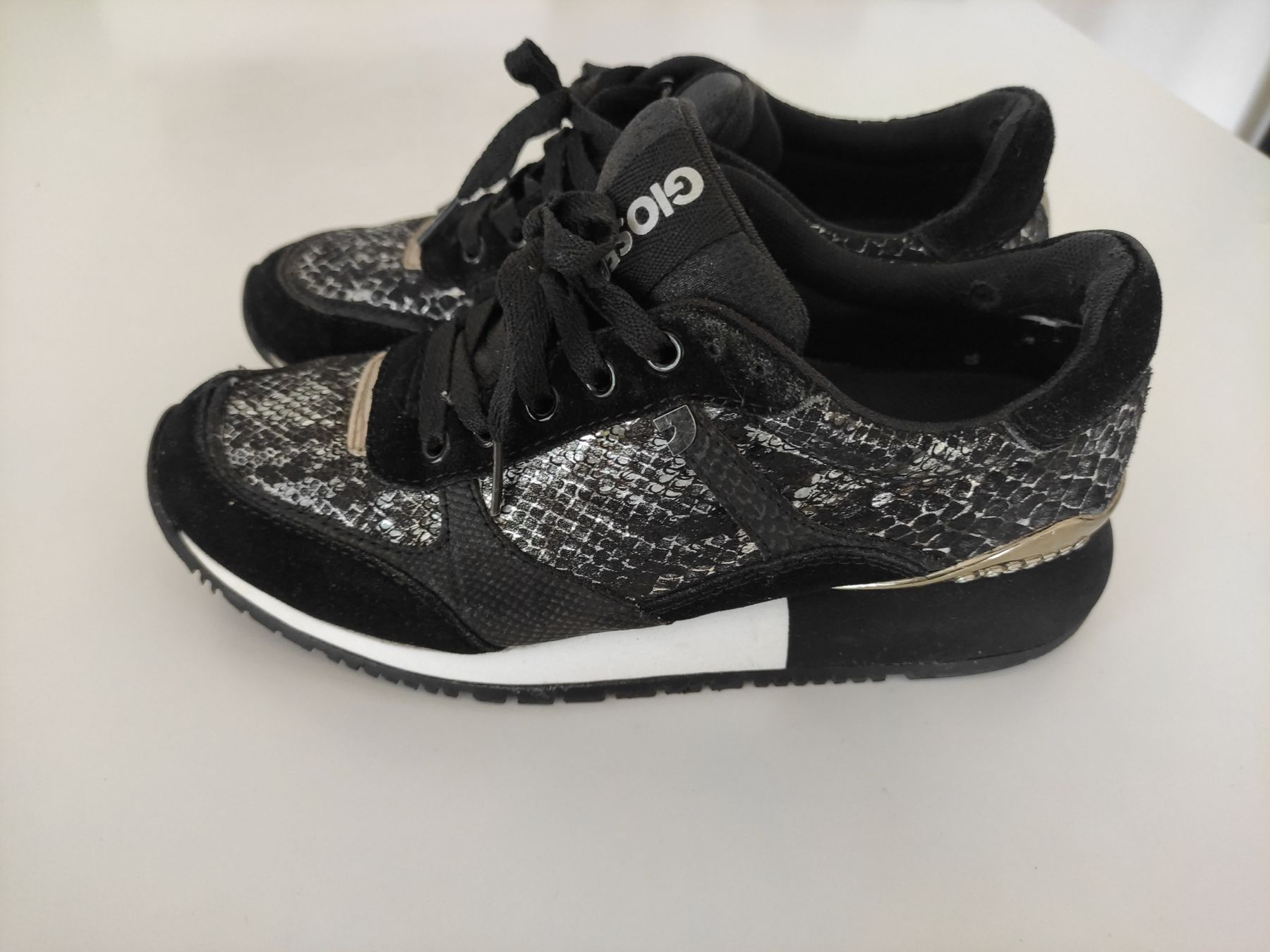 Scarpe da donna: Gioseppo Sneakers Gr.36 – Usato da Bern venduto da nik_2kbk