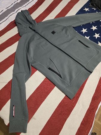 Superdry Pullover! Nur 1 mal getragen. Gibt sehr Warm. Gr.XL