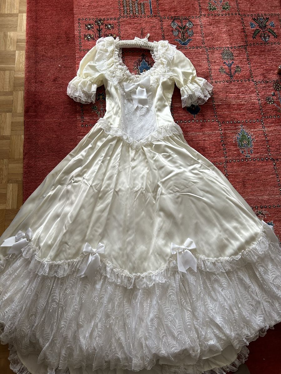 Kostüme: Kleid Barock Hochzeit Biedermeier Ball – Gebraucht aus Birsfelden von Exclusivity
